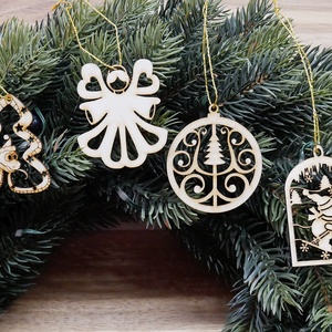 Set decoratiuni brad de Craciun 1. (4 ornamente din lemn natural) - Artynos.ro