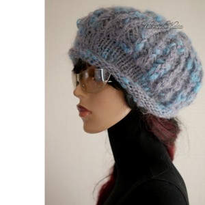 DORA / gri-turcoaz - șapcă extravagantă tricotată manual cu ciuperci din mohair groase - îmbrăcăminte și modă - eșarfe, pălării, fularuri - căciulă - Artynos.ro