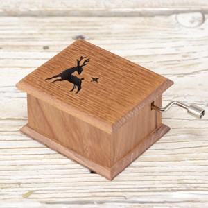 Jingle Bells cutie muzicala pin antic - Artynos.ro