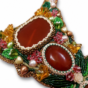 Colier statement handmade cu agate naturale și broderie din mărgele - bijuterii - coliere - coliere din pietre semiprețioase - Artynos.ro