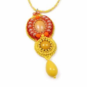 Colier handmade colorat portocaliu galben - bijuterii - coliere - coliere din mărgele - Artynos.ro