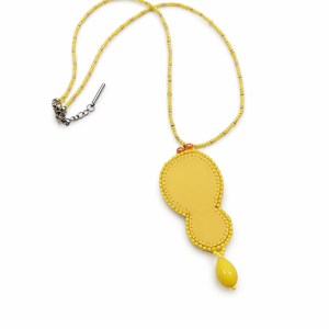 Colier handmade colorat portocaliu galben - bijuterii - coliere - coliere din mărgele - Artynos.ro