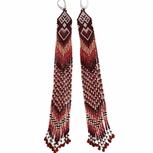 Cercei foarte lungi cu franjuri din margele, Bijuterii, Cercei, Cercei din margele, , Cercei foarte lungi realizati manual din margele fine in nuante calde de burgundy, cu accente de ro..., ARTYNOS
