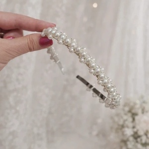 Bentiță cu perle pentru mirese - accesorii nuntă - ornamente de păr de nuntă - bentițe de nuntă - Artynos.ro