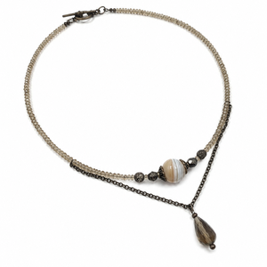 Colier handmade cu agat dungat, cristale fațetate și pandantiv elegant - bijuterii - coliere - coliere din pietre semiprețioase - Artynos.ro