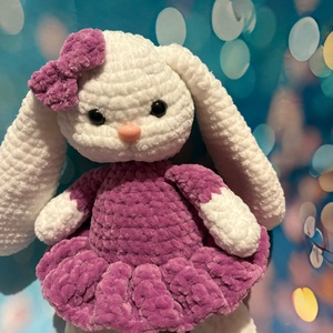 Iepuraș croșetat  - jucării și echipamente pentru copii - plușuri - girafă de pluș - Artynos.ro