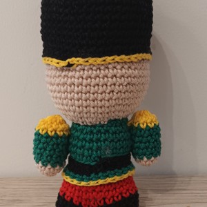 Spărgătorul de nuci croșetat - crăciun - decorațiuni de crăciun de casă - spiriduși de crăciun - Artynos.ro