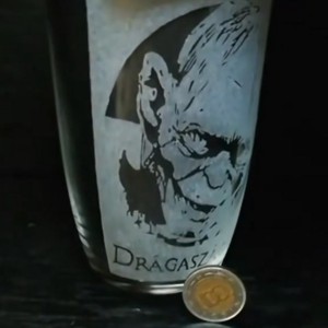 Cană de sticlă cu model Gollam, comoara mea  -  - Artynos.ro