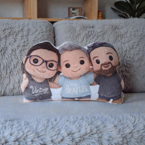 Pernă foto personalizată � imaginea transformată într-o figurină de pluș - casă & stil de viață - textile de casă - perne - Artynos.ro