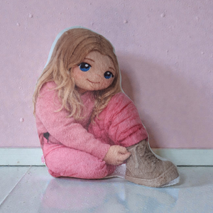 Pernă foto personalizată pentru � imaginea transformată într-o figurină de pluș - casă & stil de viață - textile de casă - perne - Artynos.ro