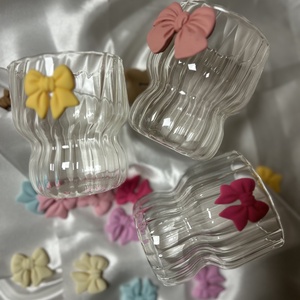 Pahare cu fundiță  - casă & stil de viață - accesorii pentru echipamente de bucătărie - accesorii de servire - pahare bere și ulcior - Artynos.ro