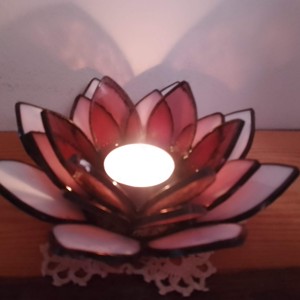 Suport pentru lumanare Tiffany in forma de floare de LOTUS, cadou spiritual. - Artynos.ro