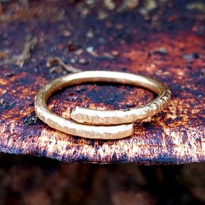 Inel unic, cu design special, din alamă -  - Artynos.ro Inel unic, cu design special, din alamă -  - Artynos.ro