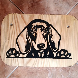 Scaun din lemn cu câine dachshund -  - Artynos.ro