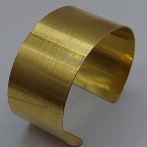 Brățară largă minimalistă din alamă - bijuterii - brățări - brățări din cupru - Artynos.ro