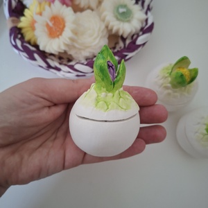 Lumanare bulb de zambila, Bijuterii, Martisor, , Lumanare din ceara de soia cu ulei de lavanda in vas ceramic turnat manual si pictat.
Are dimensiun..., ARTYNOS