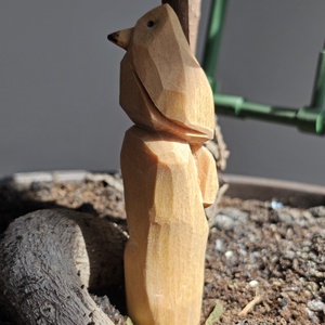 Pasare pe bustean, Arte vizuale si accesorii , Sculptura, Statuie lemn, Prelucrarea lemnului, Sculptura, Bird on a stump.
Lemn de tei, finisata cu ulei de in.
Dimensiuni: ~10 cm x 2.5 cm
, ARTYNOS