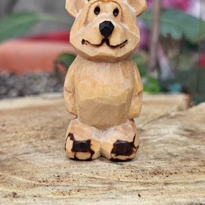 Simple bear, Arte vizuale si accesorii , Sculptura, Statuie lemn, Sculptura, Prelucrarea lemnului, Ursulet din lemn de tei, finisat cu ulei de in.
Dimensiuni: ~5 cm x 2.5 cm, ARTYNOS