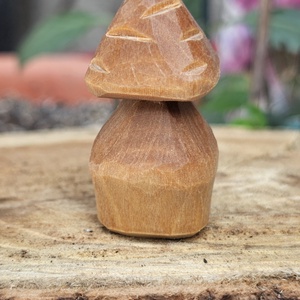 Hobbit 'shroom - arte vizuale și accesorii  - sculptură - statuie lemn - Artynos.ro