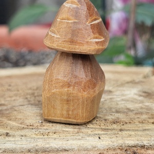 Hobbit 'shroom - arte vizuale și accesorii  - sculptură - statuie lemn - Artynos.ro