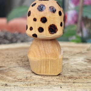 Spotted mushroom - arte vizuale și accesorii  - sculptură - statuie lemn - Artynos.ro