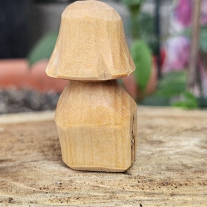 'Shroomhouse - arte vizuale și accesorii  - sculptură - statuie lemn - Artynos.ro