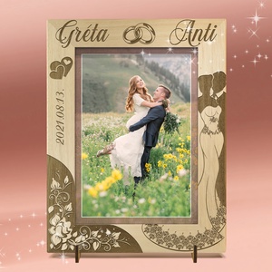 Rama foto gravata personalizat, disponibila pentru nunta sau logodna., Accesorii nunta, Amintiri si cadouri de nunta, Cadou nunta, Rama foto cu pusculita de bani, Gravare, pirogravura, ARTYNOS