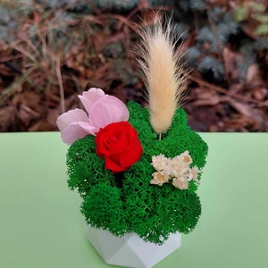 Martisor cu trandafir criogenat si licheni, Bijuterii, Martisor, , ARTYNOS