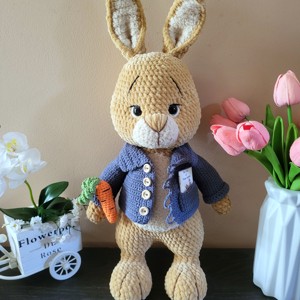 Crosetat iepure peter bunny amigurumi - Artynos.ro
