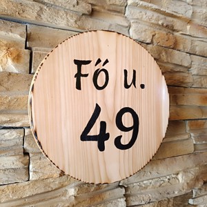 Panou circular din lemn pentru numere de casă -  - Artynos.ro