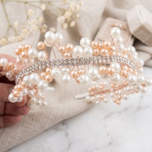 Diadema Eleganta Artynos – Rafinament si Stralucire pentru Evenimente Speciale, Accesorii nunta, Accesorii de nunta, Voal mirese, , Realizata manual cu o atentie deosebita la detalii, aceasta diadema imbina delicat stralucirea cris..., ARTYNOS