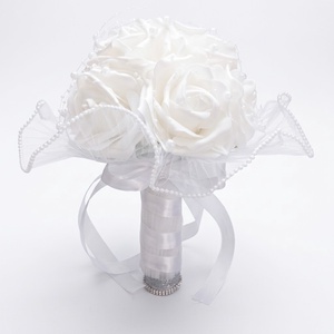 Buchet de Mireasă Artynos � Eleganță Clasică și Puritate - accesorii nuntă - accesorii de nuntă - voal mirese - Artynos.ro
