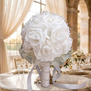 Buchet de Mireasă  � Strălucire, Puritate și Elegancă Delicată - accesorii nuntă - accesorii de nuntă - voal mirese - Artynos.ro