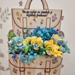 Aranjament floral Ghiozdănel din flori de săpun parfumat - casă & stil de viață - decorațiuni de casă - accesorii florale - cutii cu flori - Artynos.ro