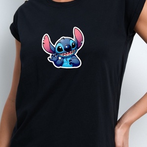 Tricou dama personalizat, Imbracaminte si moda, Haine dama, Tricou si top de dama, Altele, Tricou 100% bumbac, guler rotund, maneci decupate, cu nasturi decorativi aplicati pe umeri.
Tricoul..., ARTYNOS