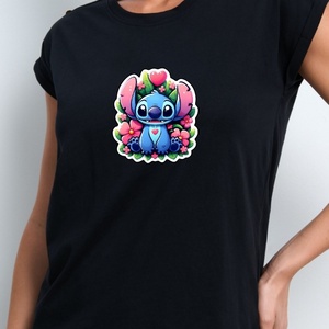Tricou dama personalizat, Imbracaminte si moda, Haine dama, Tricou si top de dama, Altele, Tricou 100% bumbac, guler rotund, maneci decupate, cu nasturi decorativi aplicati pe umeri.
Tricoul..., ARTYNOS