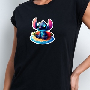 Tricou dama personalizat, Imbracaminte si moda, Haine dama, Tricou si top de dama, Altele, Tricou 100% bumbac, guler rotund, maneci decupate, cu nasturi decorativi aplicati pe umeri.
Tricoul..., ARTYNOS