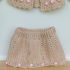 Compleu bej cu mini rose - îmbrăcăminte și modă - haine bebeluși, haine copii - rochii botez - Artynos.ro