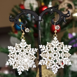 Cercei fulg de nea , Bijuterii, Cercei, Cercei din margele, Confectionarea bijuteriilor, ARTYNOS