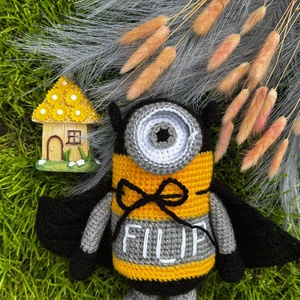 Jucarie crosetata batman minion - jucării și echipamente pentru copii - plușuri - figurine de pluș - Artynos.ro