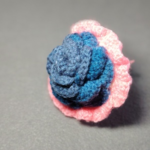 Mini buchet cu un trandafir crosetat - casă & stil de viață - decorațiuni de casă - accesorii florale - buchete de flori - Artynos.ro