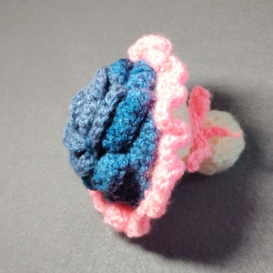 Mini buchet cu un trandafir crosetat - casă & stil de viață - decorațiuni de casă - accesorii florale - buchete de flori - Artynos.ro