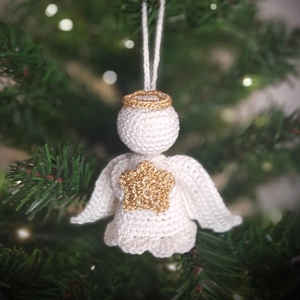 Ornament de Crăciun - Îngeraș auriu croșetat manual - crăciun - decorațiuni de crăciun de casă - figurine pentru pomul de crăciun - Artynos.ro
