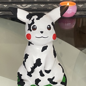Sculptura pokemon pikachu, Casa & Stil de viata, Accesorii pentru decorat casa, Decoratiuni de masa si decoratiuni pentru rafturi , Sculptura de carte, carte pliata, Lucrare cu argila, Sculptura, ARTYNOS