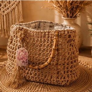 Geanta artizanala din Raffia cu manere din bambus, Genti si portofele, Genti de mana si umar, Geanta casual, Crosetat, Cusatura, ARTYNOS