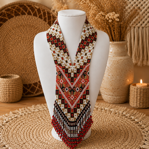 Colier etnic handmade din margele � model traditional cu franjuri rosii, Bijuterii, Coliere, Coliere din margele, Confectionarea bijuteriilor, Impletituri, broderie cu margele, ARTYNOS