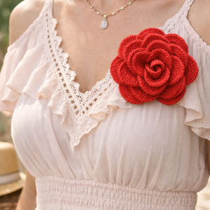 Floare crosetata rosie � Accesoriu handmade - Artynos.ro