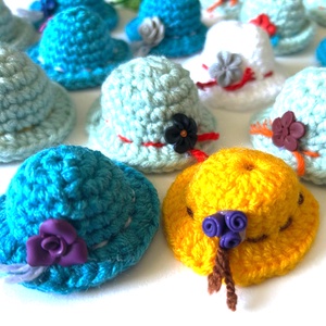 Palarioare in miniatura crosetate manual, Casa & Stil de viata, Decoratiuni de casa, Decoratiuni de geam si usa, Ornamente de usa , Crosetat, * Palarioare in miniatura crosetate manual
* Pret pentru tot lotul, 17 buc.

, ARTYNOS