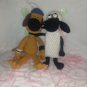 Oaia Shaun  - accesorii de crăciun - cadou tematic de moș crăciun, decorațiuni - sacul lui moș crăciun, șosete, cizme - Artynos.ro