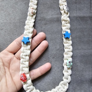 Colier macrame cu peștișori și steluțe - bijuterii - coliere - coliere fără pandative - Artynos.ro